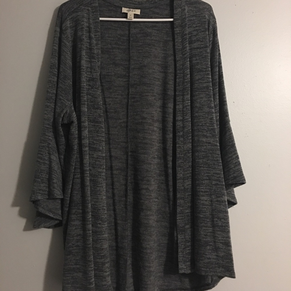 ❗️NWOT❗️Style & Co▪️Gray Peplum Sleeved Cardigan